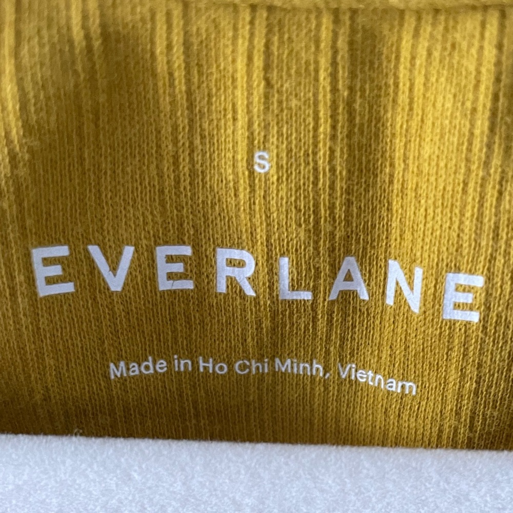 Everlane Olive Button-Front Rib Tank - Picture 7 of 9
